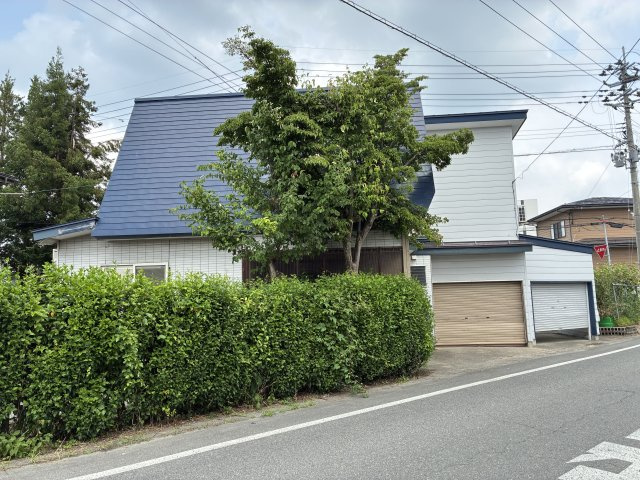 米沢市駅前４丁目　２階建て中古住宅の外観