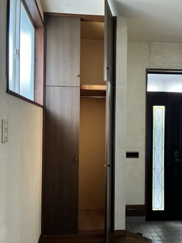 米沢市駅前４丁目　２階建て中古住宅の収納