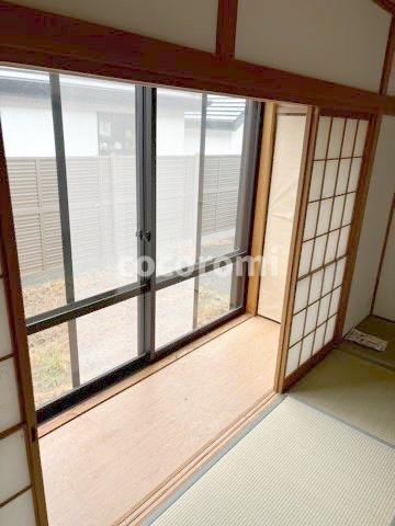 星田山手２丁目戸建の和室