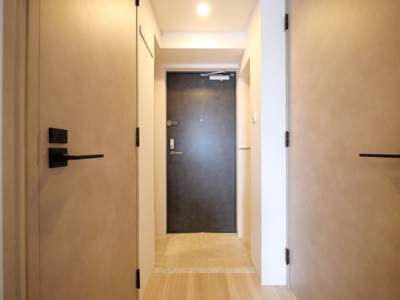 【玄関】 | エスリードレジデンス大阪福島シティスクエア | シンプルで使いやすい玄関です