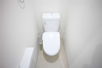【トイレ】 | Vita弁天町 | コンパクトで使いやすいトイレです