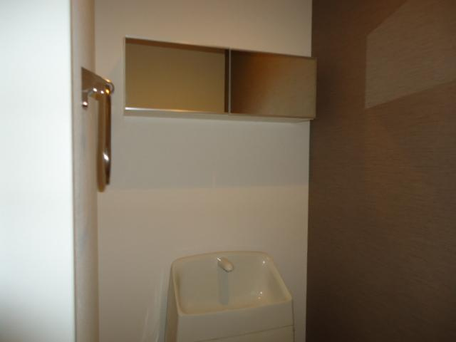 カーサ　ボヌールの収納|トイレ収納棚
