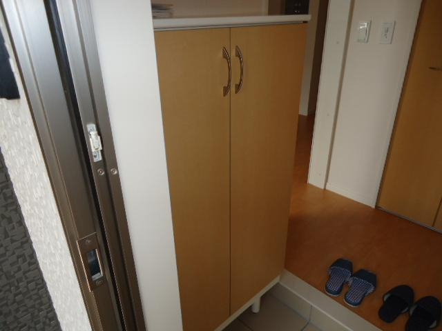 カーサ　ボヌールの収納|下駄箱