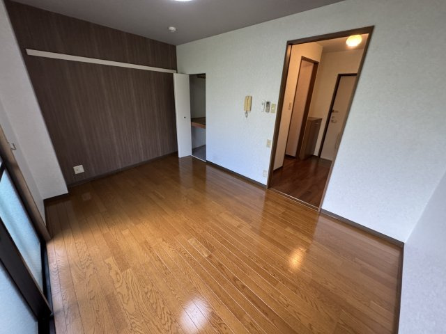 ビラージュ桃山の洋室