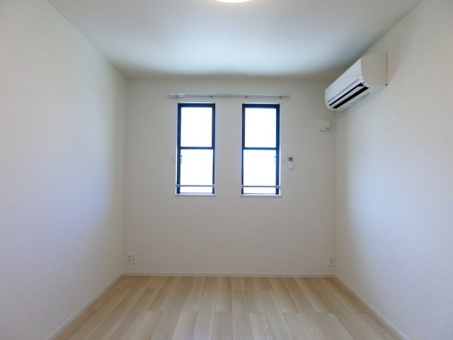 カトル　セゾン　Ａの洋室