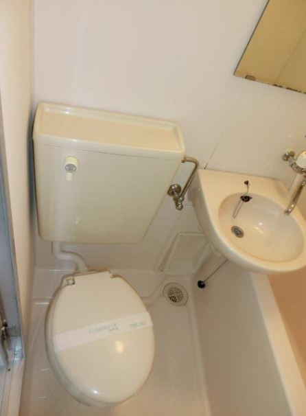 千葉市花見川区検見川町3丁目　一棟売マンションのトイレ