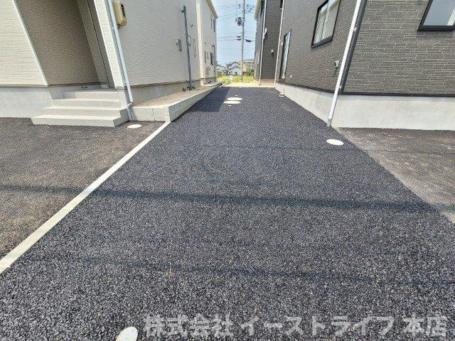 【新築戸建】　いわき市平下平窪第6の駐車場|5号棟写真　カースペースです（3台駐車可能）