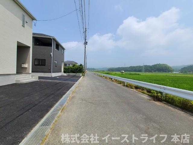 【新築戸建】　いわき市平下平窪第6の前面道路含む現地写真|東側幅員5.25ｍ公道