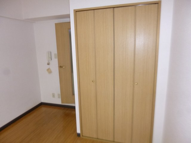 【収納】 | APEX FLAT　R | 収納スペースがあるので部屋がすっきりとします（同物件別室写真です）