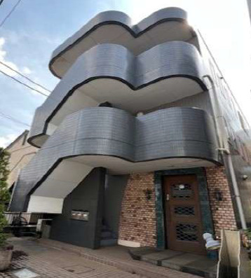 千葉市中央区亀岡町　売ビルの外観