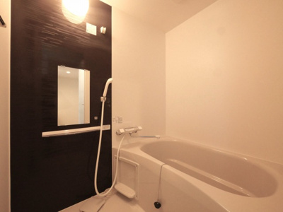 【浴室】 | SOLASIA residence九条 | 落ち着いた空間のお風呂です