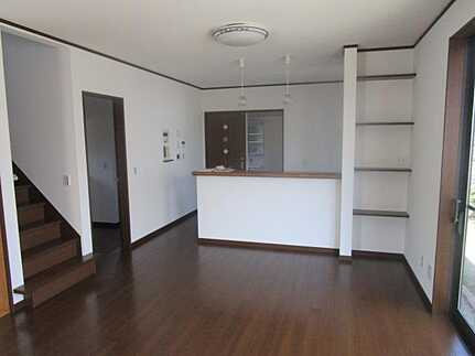 安佐南区山本新町３丁目 の居間・リビング