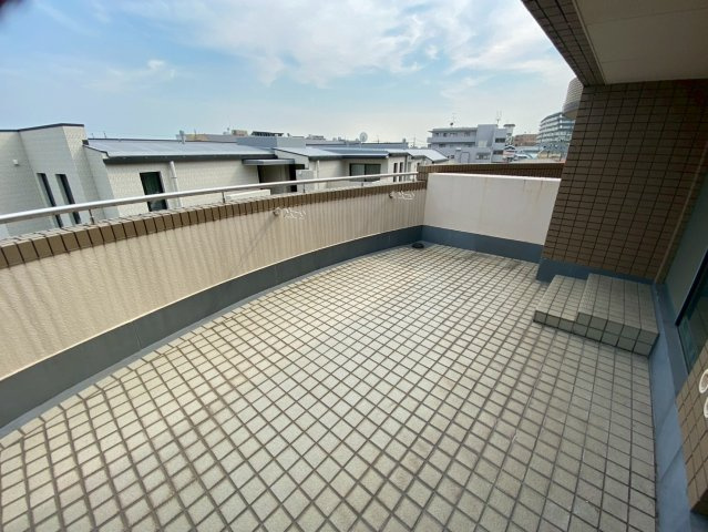 リアライズ芦屋東山のバルコニー