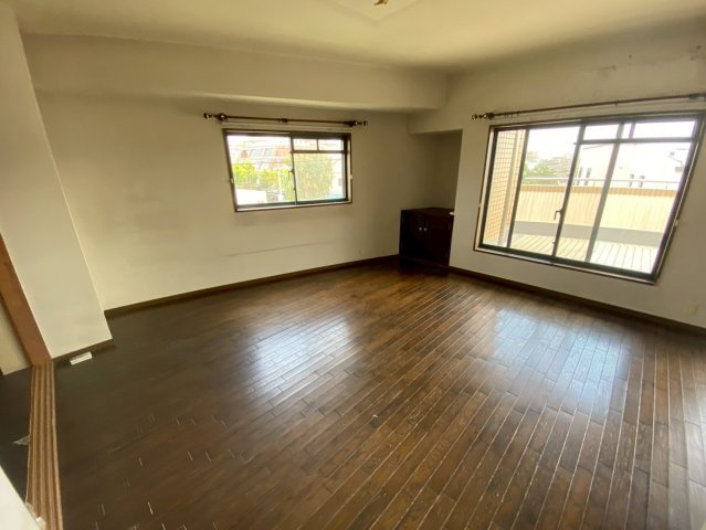 リアライズ芦屋東山の居間・リビング