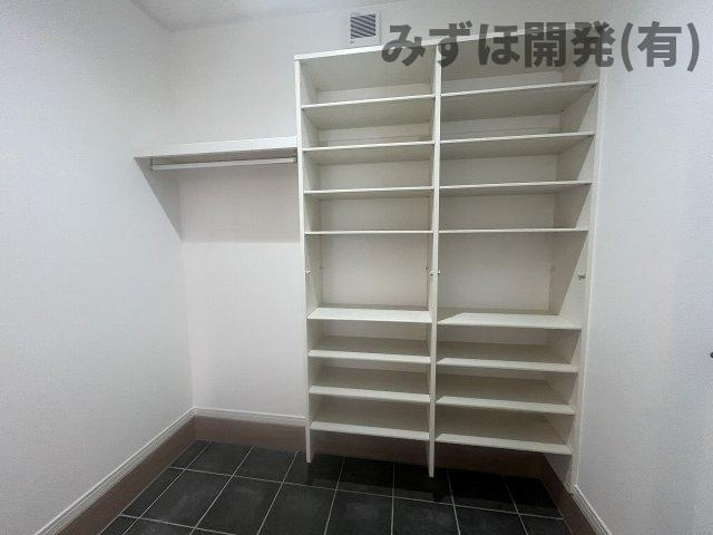 天童市大字干布339番3の収納|大容量のシューズ棚です。