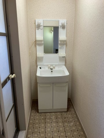 ヒルサイド見和IIの玄関