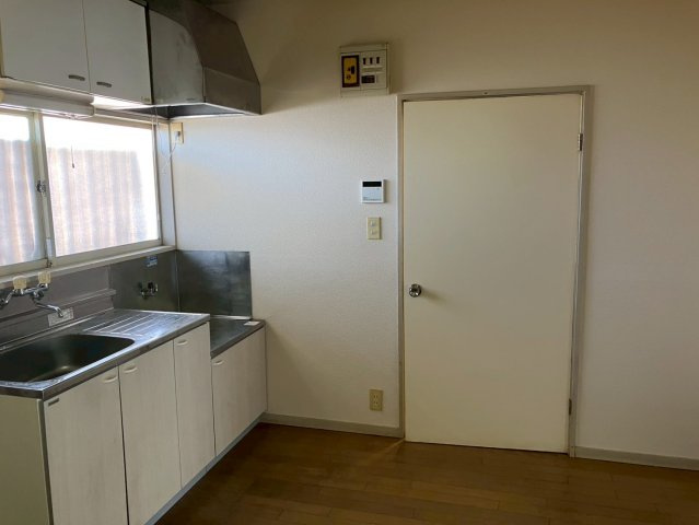 ヒルサイド見和IIのキッチン