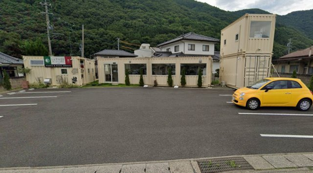 千曲市レストラン・コインランドリー・倉庫の外観