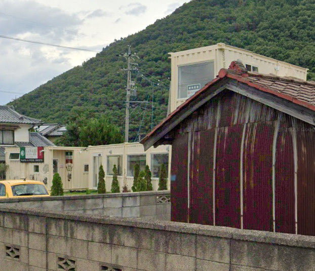 千曲市レストラン・コインランドリー・倉庫の外観