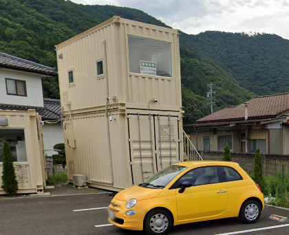 千曲市レストラン・コインランドリー・倉庫の外観