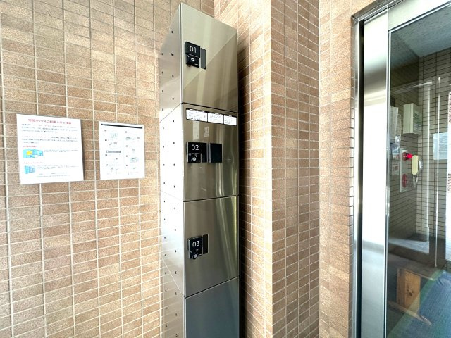 コスモガーデン日暮里の設備|不在時でも荷物の受け取りができる宅配ボックス付きで、毎日がもっと便利に。