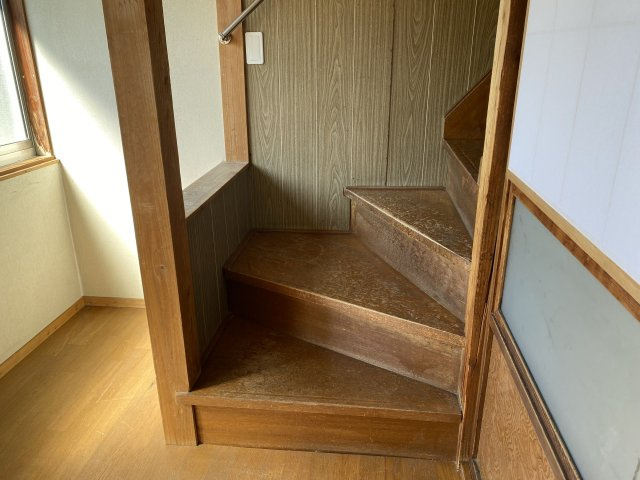 遠野市中央通りのアパート