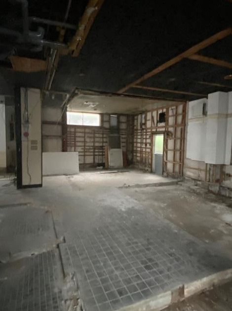 千葉市中央区富士見2丁目　中古売店舗の内装