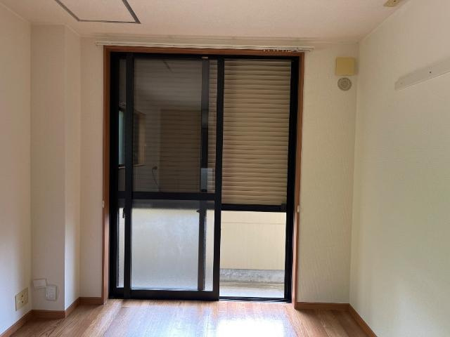 パレット伏見　　刈谷市近郊の賃貸はクラスホームの内装|窓シャッター