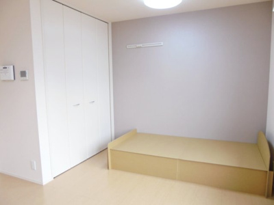 【寝室】 | メゾンハピネス１５ | 洋室9帖