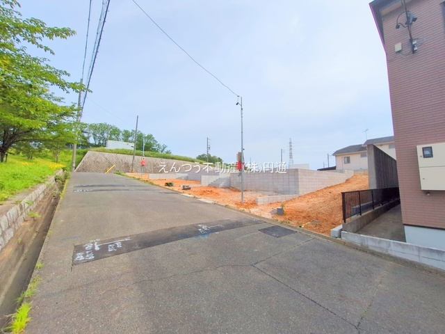 クレイドルガーデン清水山 第2の前面道路含む現地写真