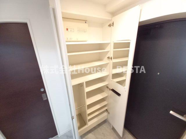 プレジール三ノ宮の収納