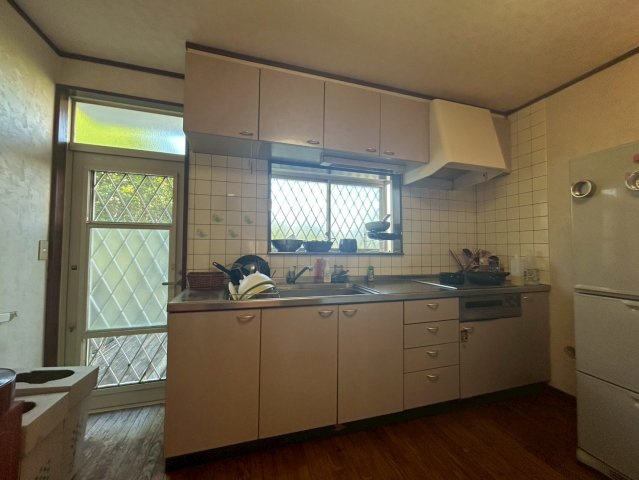 勝浦市興津久保山台　中古戸建のキッチン