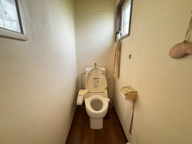 勝浦市興津久保山台　中古戸建のトイレ