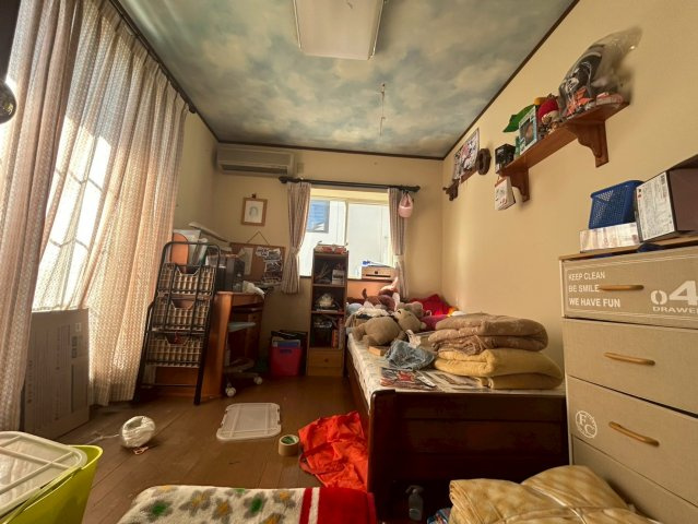 勝浦市興津久保山台　中古戸建の洋室