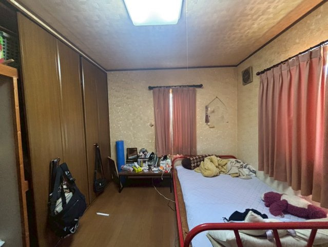 勝浦市興津久保山台　中古戸建の寝室