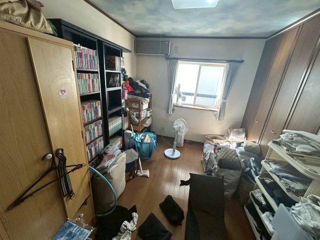 勝浦市興津久保山台　中古戸建の洋室