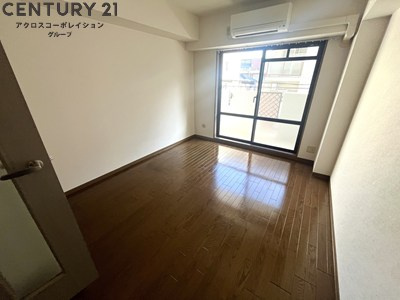 床色が落ち着いた色合いで、とてもきれいです。

