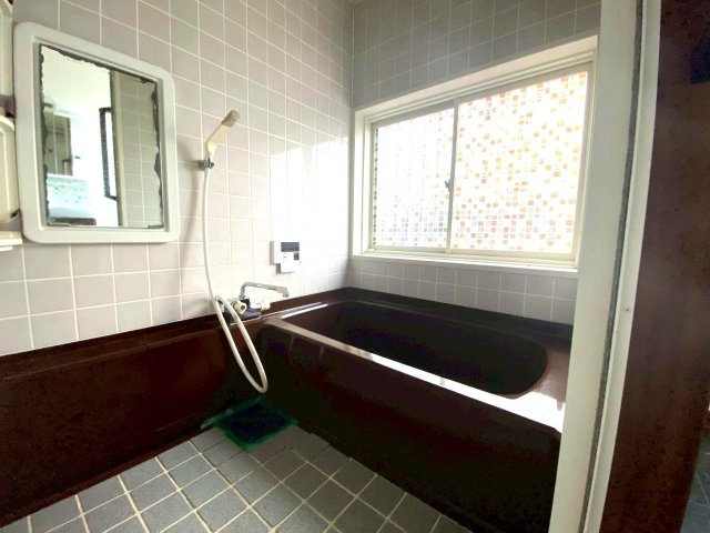 佐伯区坪井２丁目　№愛建1の浴室|足を伸ばして
入れます