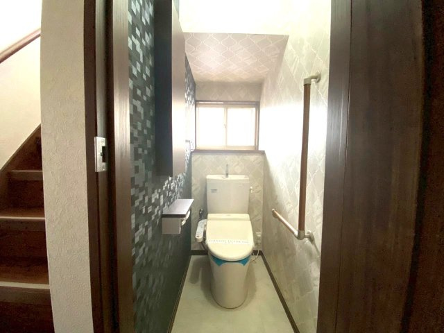 佐伯区坪井２丁目　№愛建1のトイレ|1階　新品交換