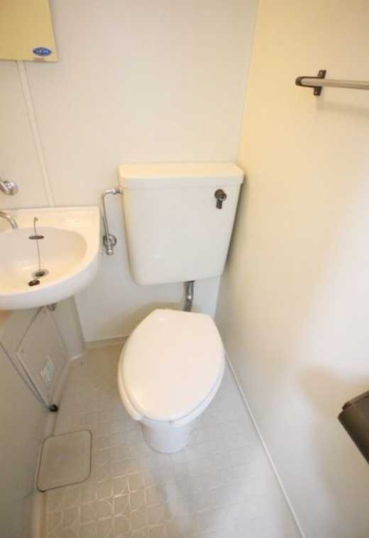 ユーコート上馬　駅近　オートロック　高層階　眺望良好のトイレ