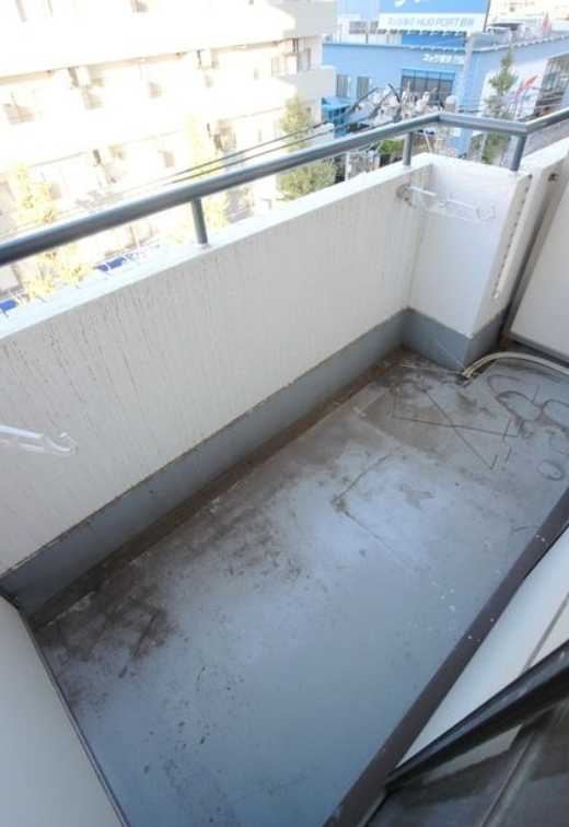 ユーコート上馬　駅近　オートロック　高層階　眺望良好のバルコニー