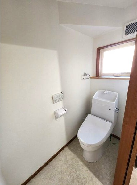 鈴の社のトイレ