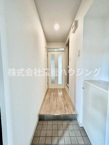 ロイヤルハイツ菅原の玄関