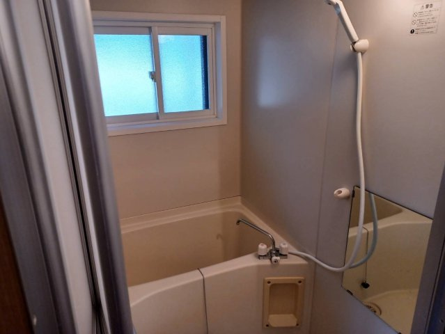 コーポ星野３号館の浴室|お風呂で日々の疲れを落としましょう