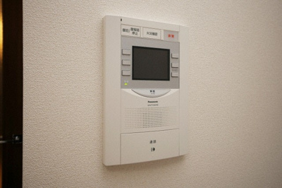 【セキュリティ】 | プレサンスOSAKA DOMECITYビーツ | モニター付きインターホンです