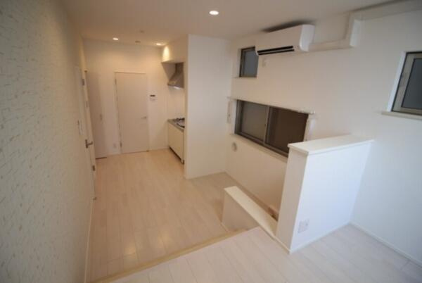 名古屋市天白区野並２丁目の一棟アパートの居間・リビング| 