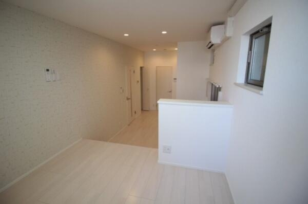 名古屋市天白区野並２丁目の一棟アパートの居間・リビング| 