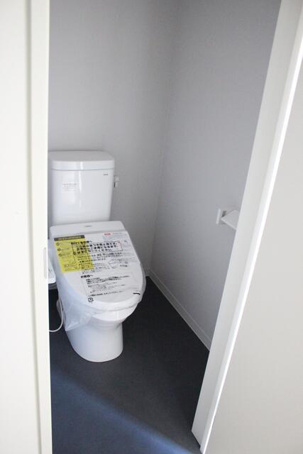 名古屋市中村区高道町１丁目の一棟アパートのトイレ| 