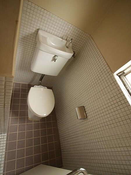 名古屋市北区清水３丁目の一棟マンションのトイレ| 