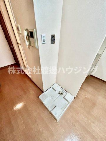 ウエストサイド江坂の設備|室内洗濯機置場